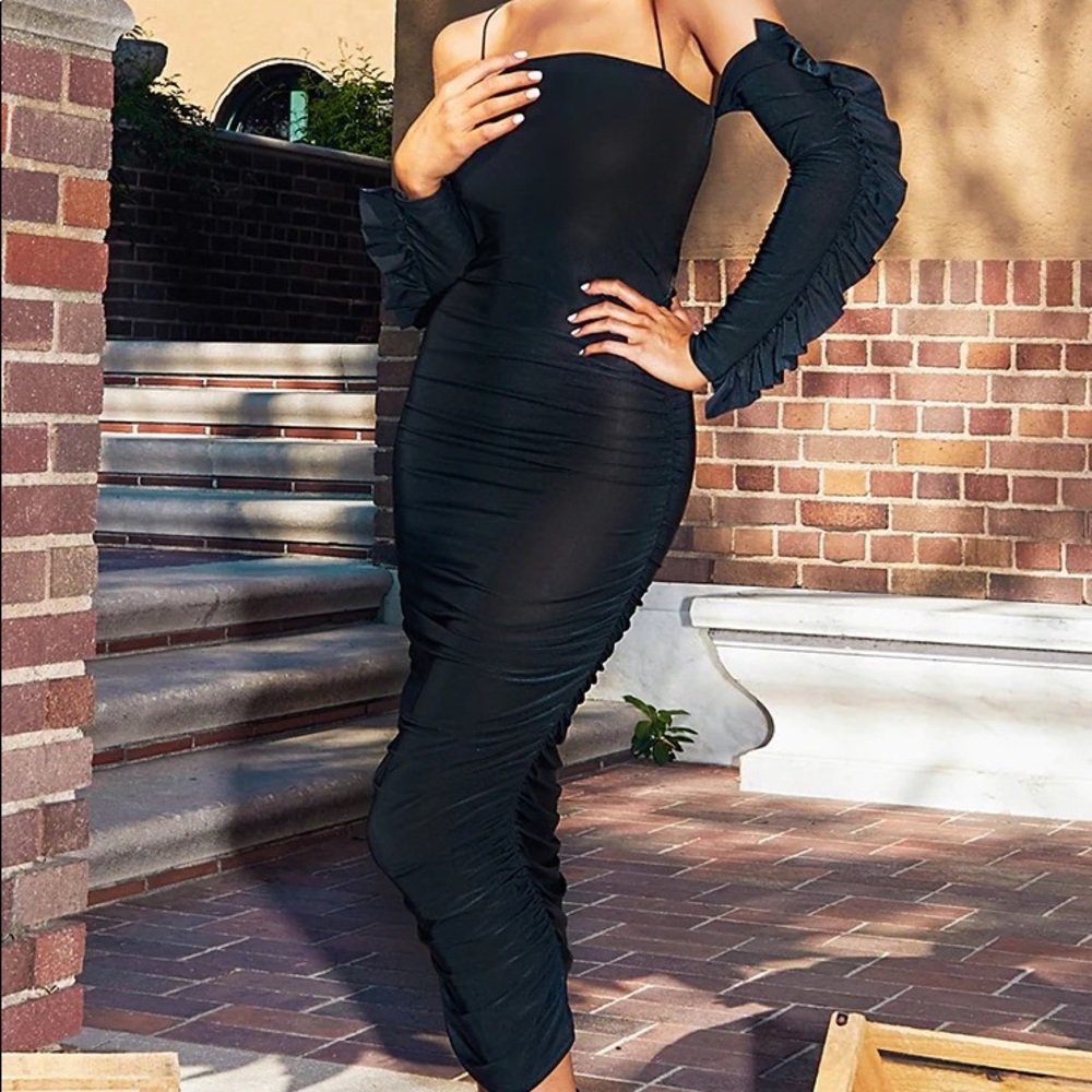 NWT PLT black ruched cold shoulder midi dress